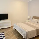 Fronte Del Porto Bed and breakfast