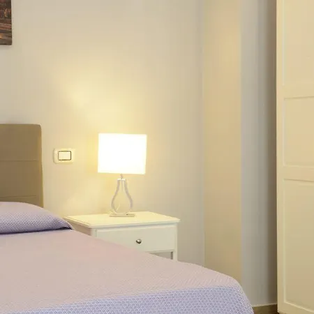 فندق مبيت وإفطار Fronte Del Porto ساليرنو