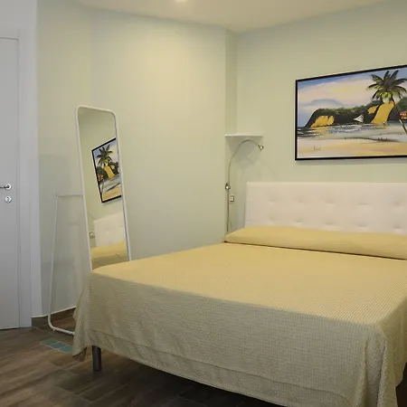 فندق مبيت وإفطار Fronte Del Porto ساليرنو