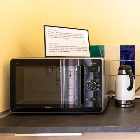 Acomodação com café da manhã  Fronte Del Porto 4*