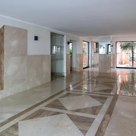 Fronte Del Porto Salerno