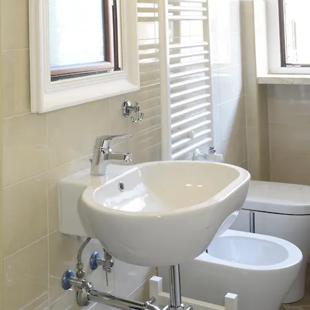 Fronte Del Porto Bed & Breakfast