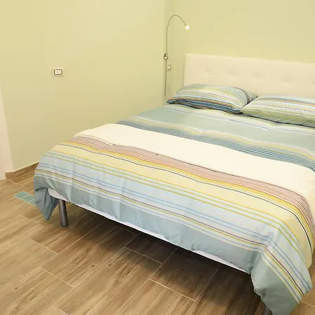 Bed & Breakfast Fronte Del Porto Salerno