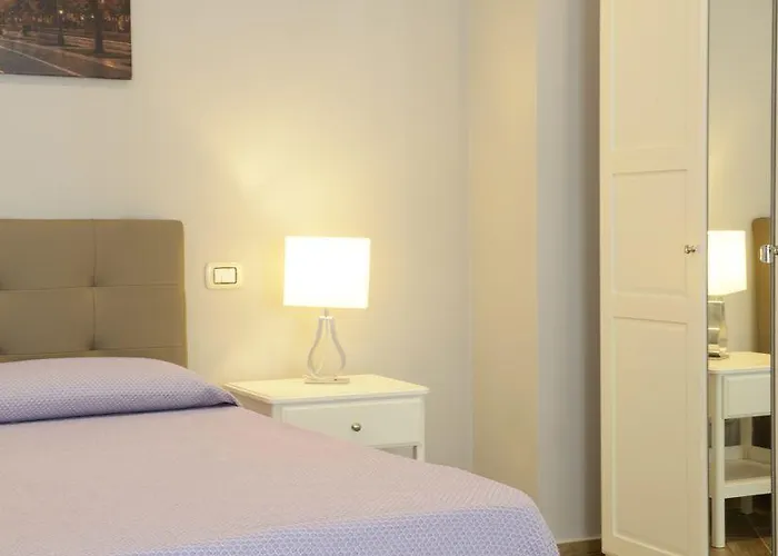 Bed and Breakfast Fronte Del Porto Σαλέρνο